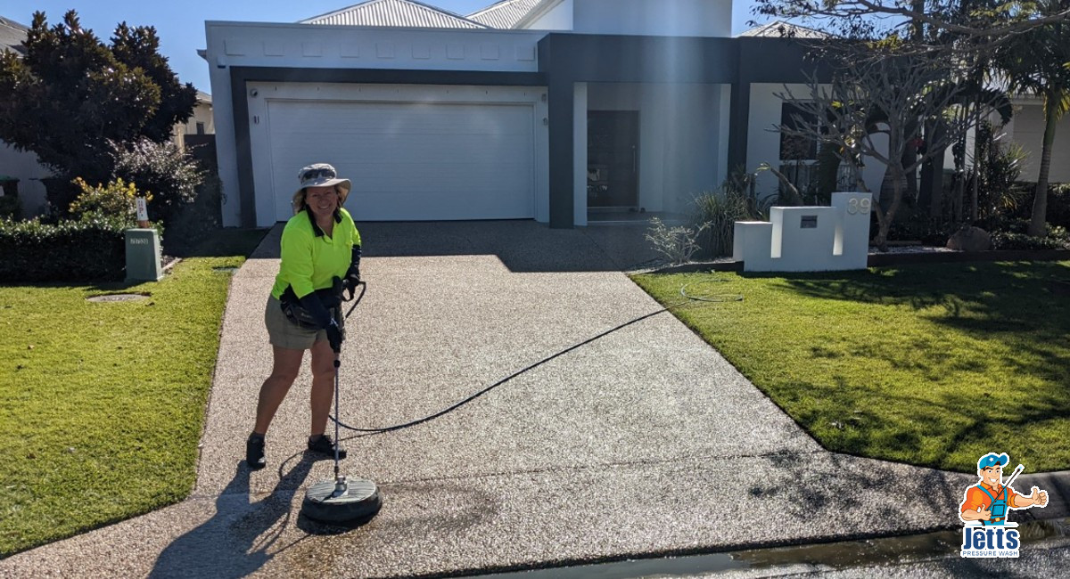 Roof Clean & Driveway Clean Twin Waters
